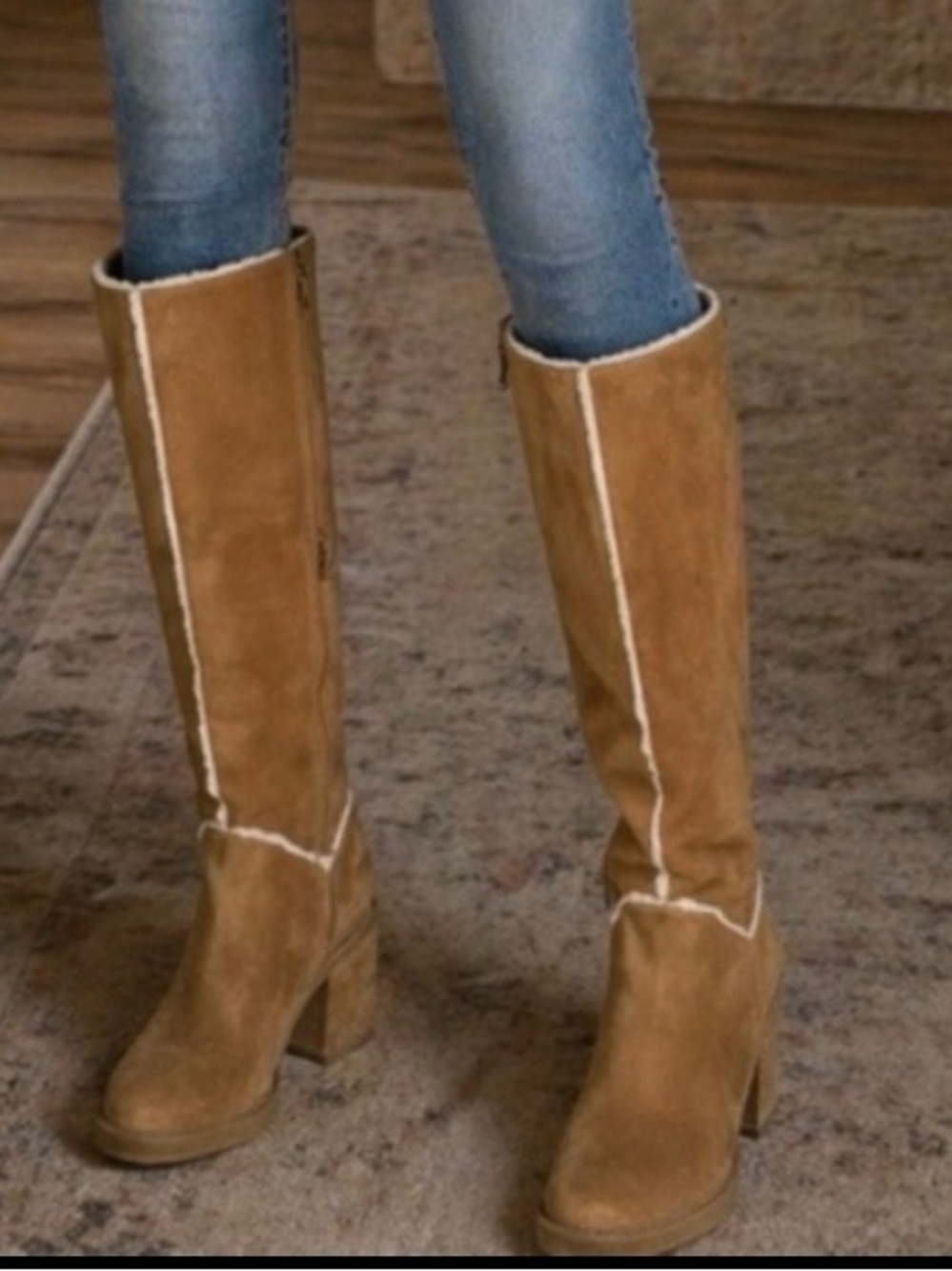 NWOT Ugg 1095052 Kasen Tall II Sz 7 Sheepskin Boots Chestnut Brown Block Heel
